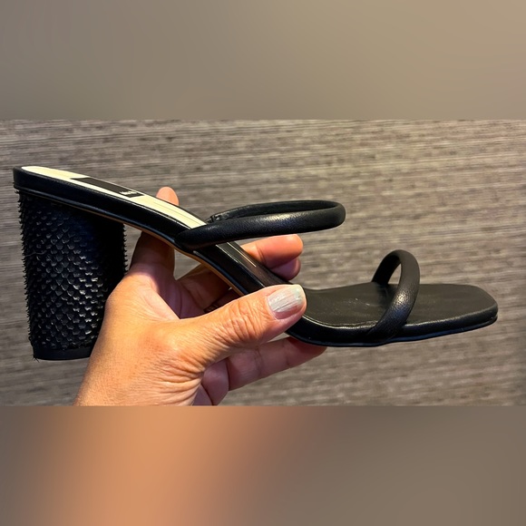 Dolce Vita Shoes - Dolce Vita Noles Block rounded Heeled Sandals size 9 Preowned